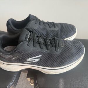 Skechers Men's Black and White Sneakers